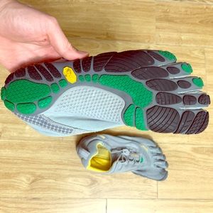 Vibram toe shoes